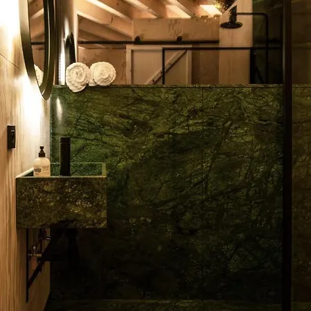 Hutstuf - The Owl & Private Rooftop La-Roche-en-Ardenne