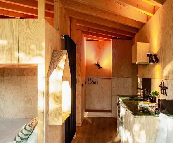 Feriehus Hutstuf - The Owl & Private Rooftop La-Roche-en-Ardenne