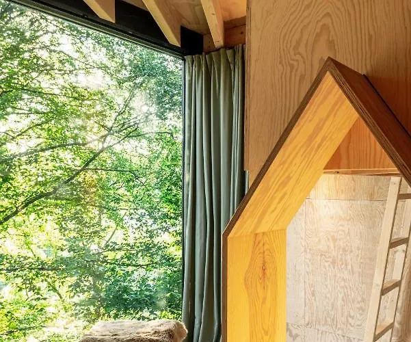 Hutstuf - The Owl & Private Rooftop Feriehus
